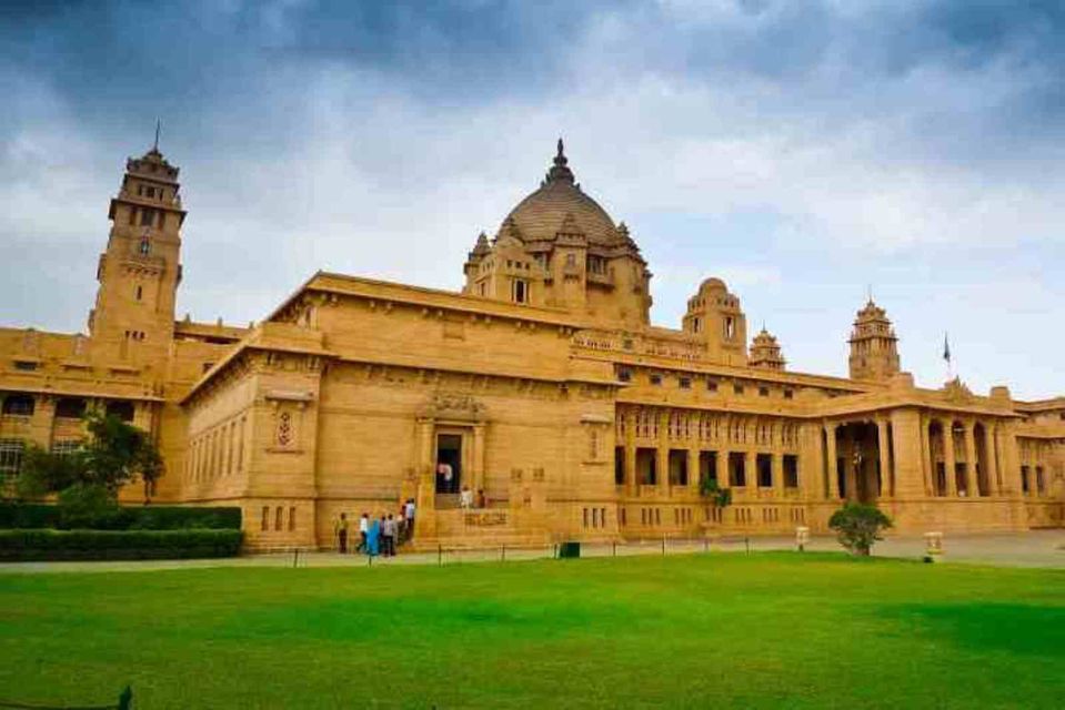 Jodhpur City Sightseeing Tour With Optional Guide - Key Points