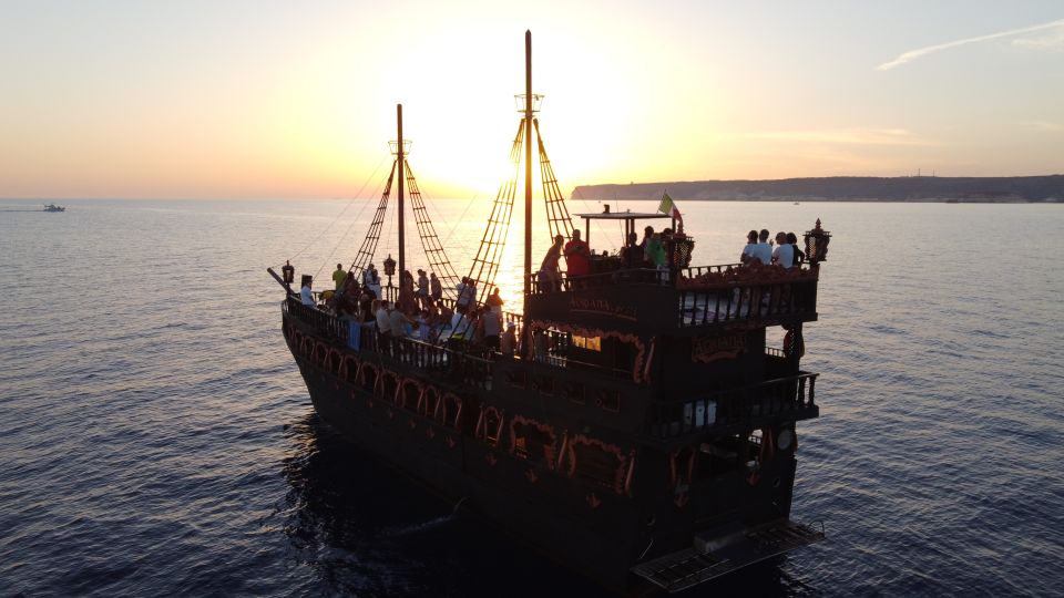 Lampedusa: Sunset Dolphin Sighting on a Pirate Ship - Key Points