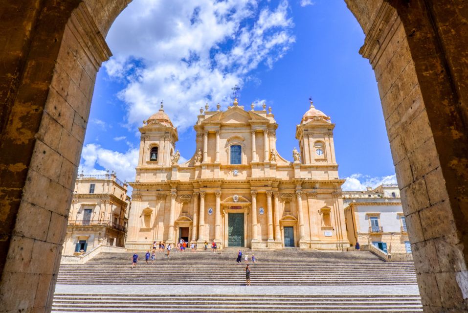 Noto: Among the Streets of Baroque Pride - Key Points