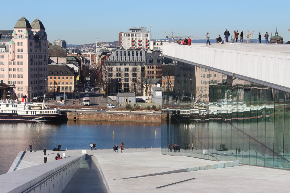 Oslo: Express Walk With a Local in 60 Minutes - Good To Know