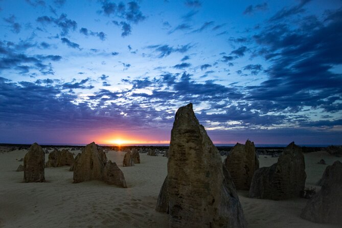 Pinnacles Desert Sunset Stargazing Tour - Key Points