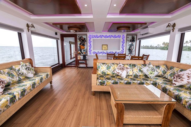 Private 3 Bedroom Luxury Houseboat Trip in Alleppy Backwaters - Key Points