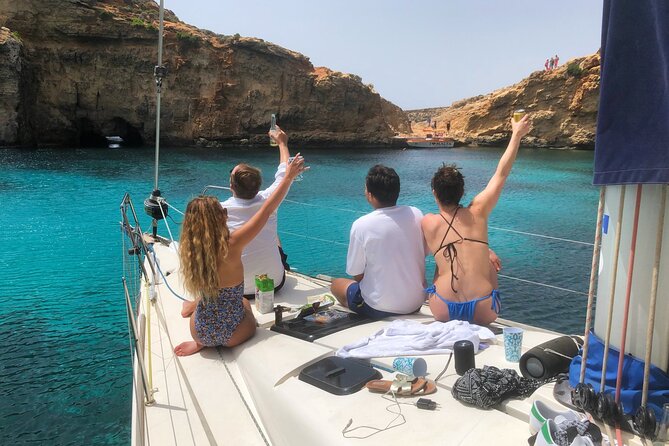 Private Boat Charter to Comino Blue Lagoon - Key Points