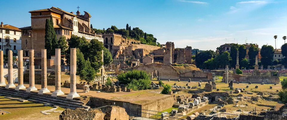 Rome: Colosseum Express Experience With Audio Guide App - Key Points