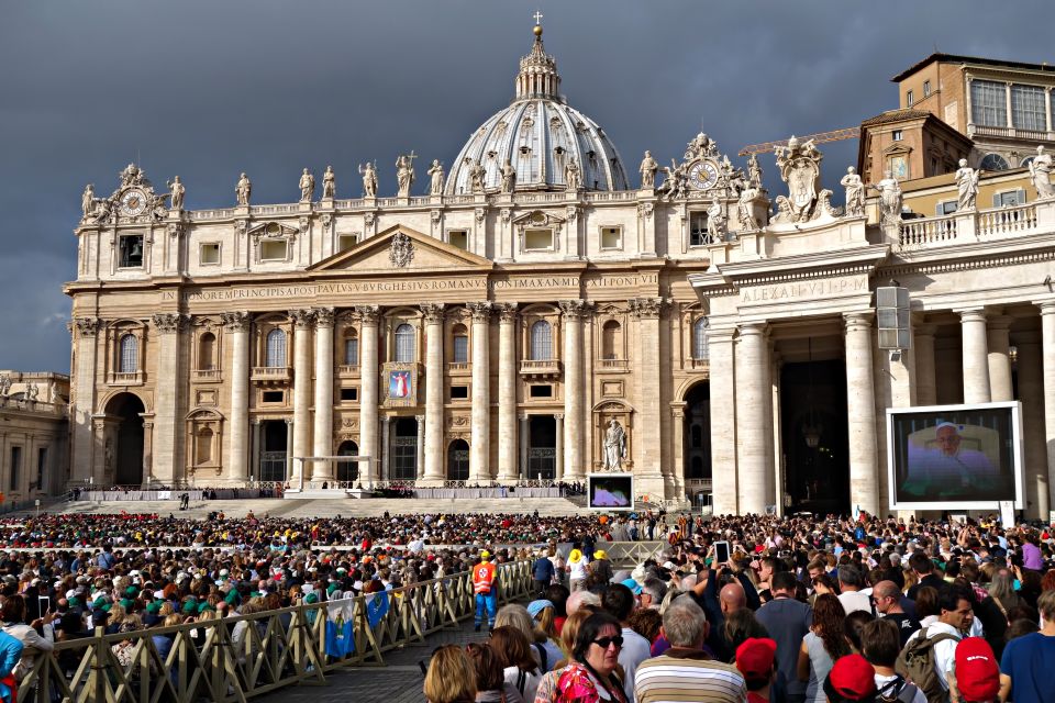 Rome: Papal Audience Experience Reservation With Guide - Key Points