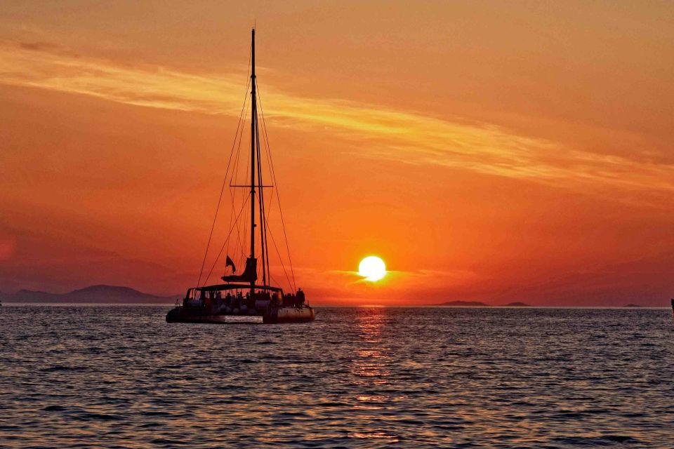 Santorini: Cruise Catamaran With BBQ & Drinks Day or Sunset - Key Points