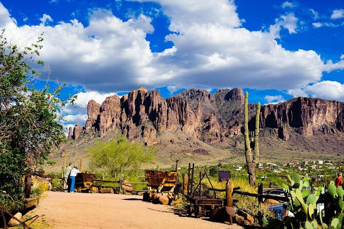 Small Group Apache Trail Day Tour With Dolly Steamboat From Phoenix - Key Points