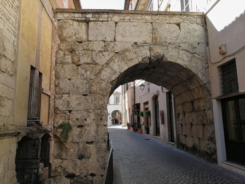 Spoleto: Old Town Guided Walking Tour - Overview of the Tour