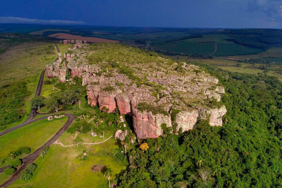 Stone and Nature: Vila Velha and Buraco Do Padre, Paraná - Key Points