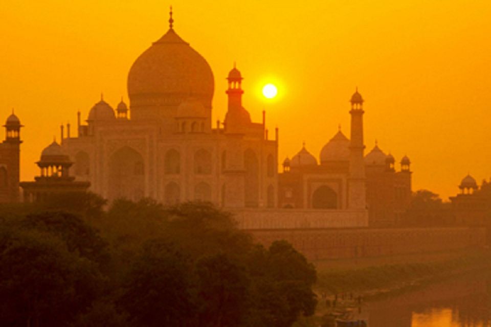 Taj Mahal Sunrise Or Sunset Overnight - Key Points