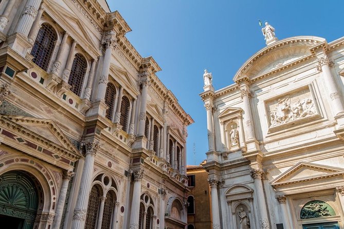 The Essence of Venice in a Stress Free Small Group Walking Tour With a Top Guide - Key Points