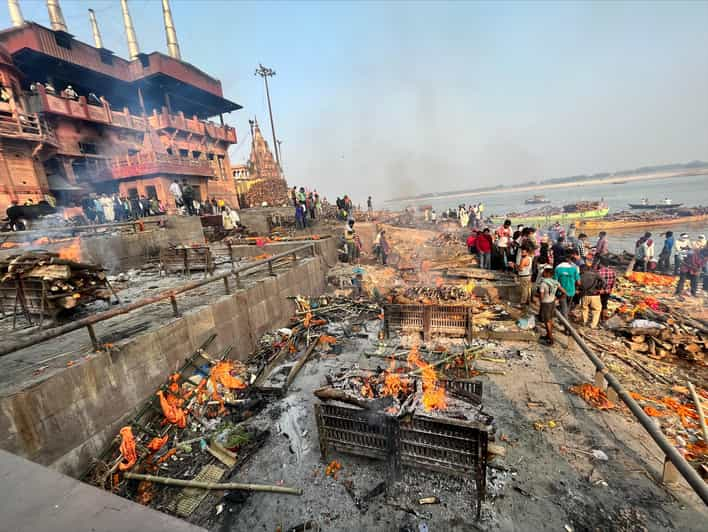 Varanasi: Manikarnika Ghat (Oldest Cremation Site) Tour - Key Points