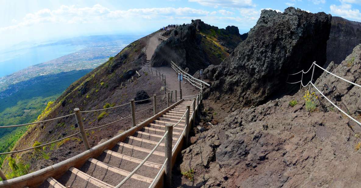 Vesuvius: Entrance Ticket + Bus Round-Trip - Key Points