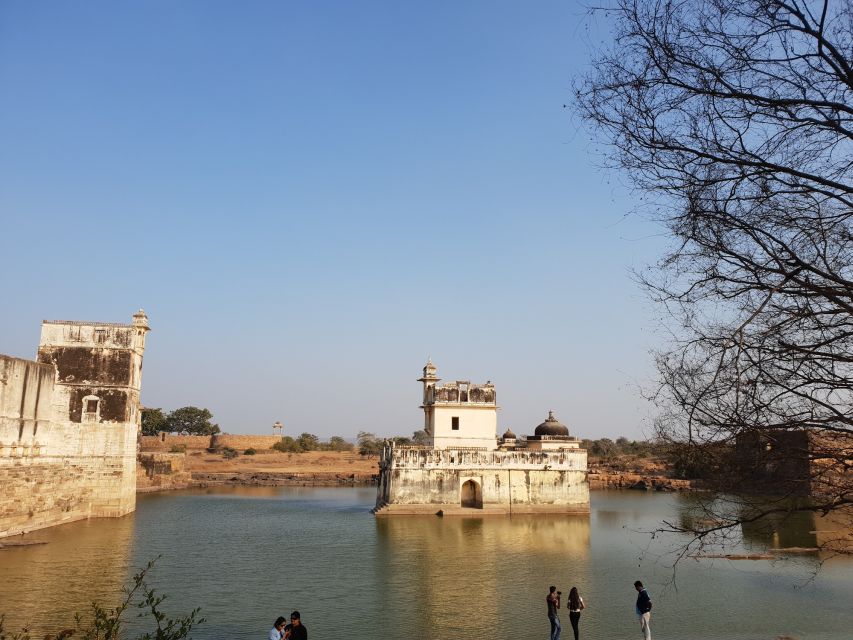 Visit Chittorgarh Fort With Pushkar Drop From Udaipur. - Key Points