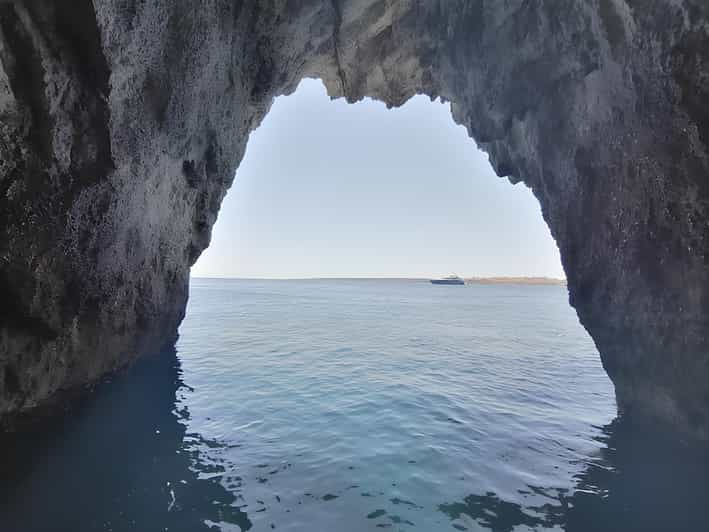 1 Hour Boat Ride - Sea Caves and Ortigia Island - Key Points