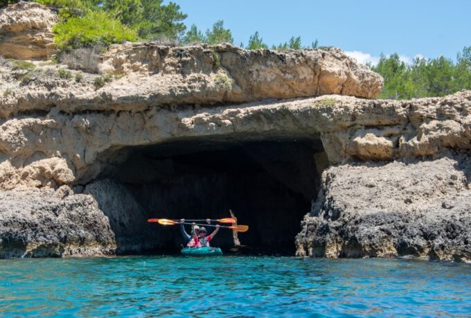 Navarino Bay: Sea Kayaking With Lunch - Safety Measures