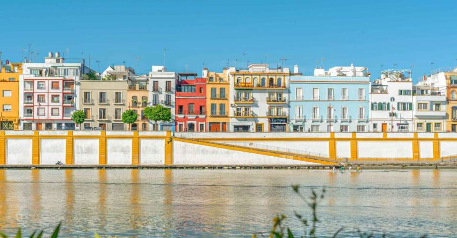 2-Hour Private Guided Walking Tour of Triana - Tour Overview