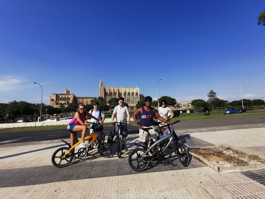 2 Hours Sightseeing E-Bike Tour in Palma De Mallorca - Overview of the Tour