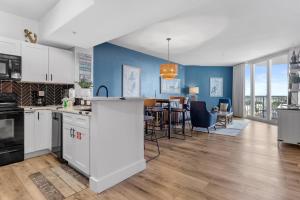 9th Floor 2BR 2 BATH King Suite Beach Shuttle, Heated Pool! - Property Overview