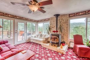 A Bed of Roses - Property Overview and Location