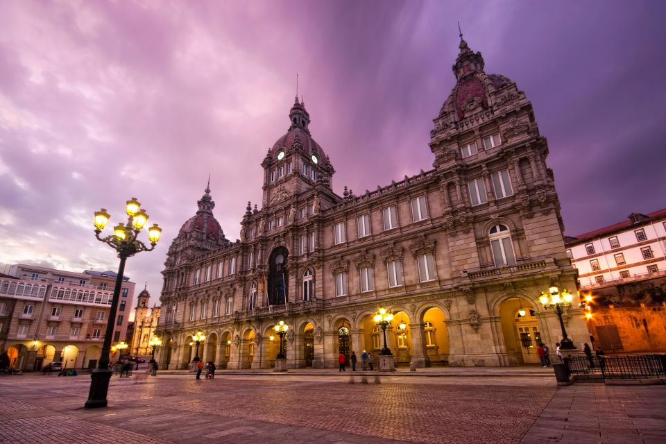 A Coruña: Private Walking Tour With Beer or Wine - Itinerary Highlights