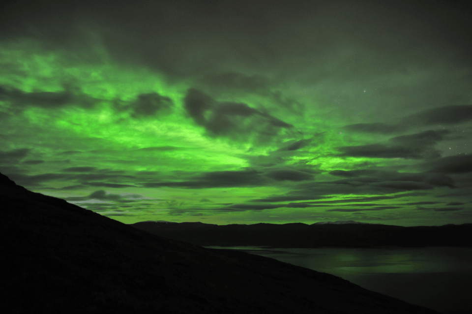 Abisko: Guided Autumn Aurora Chase With Hotel Transfers - Tips for a Successful Chase