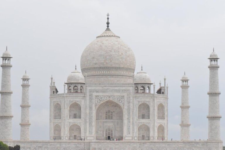 Agra: Private 5-Hour Taj Mahal and Agra Fort Tour