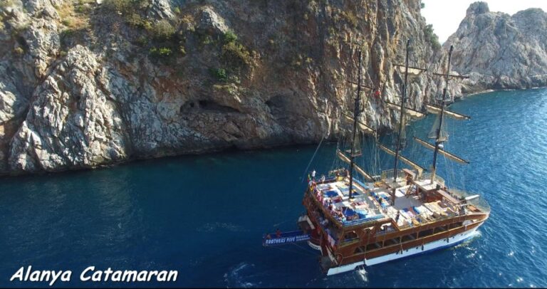 Alanya: Catamaran Boat Trip With Sunbathing and Swimming