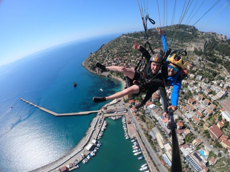 Alanya: Tandem Paragliding Over a Castle and the Sea