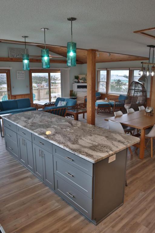 Amazing Ocean View-Newly Renovated Modern Oasis Review