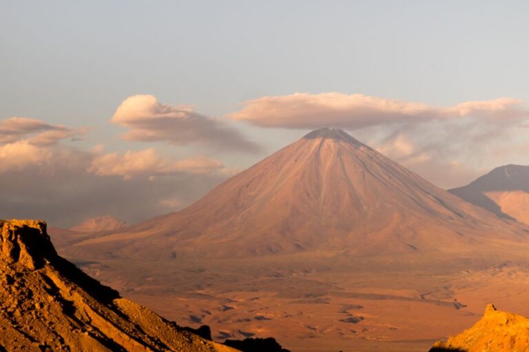 Andean Saltflats Full-Day With Breakfast and Lunch