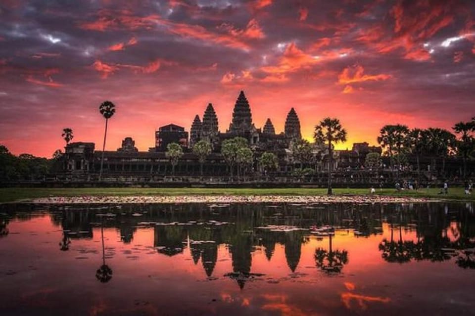 Angkor Wat: Guided Sunrise Bike Tour W/ Breakfast and Lunch - Overview of the Tour