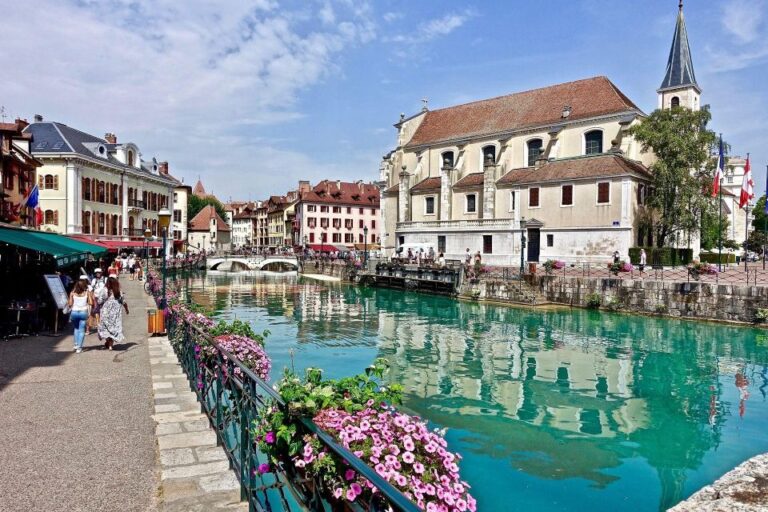 Annecy: Private Guided Walking Tour