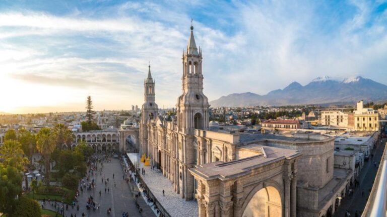 Arequipa: City Tour With Panoramic Bus