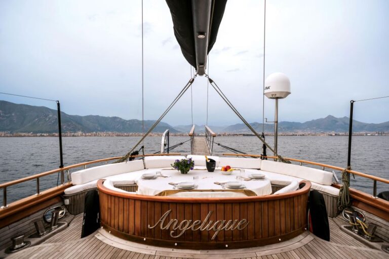 Athens: Agistri and Aegina Yacht Tour With Lunch & Swimming