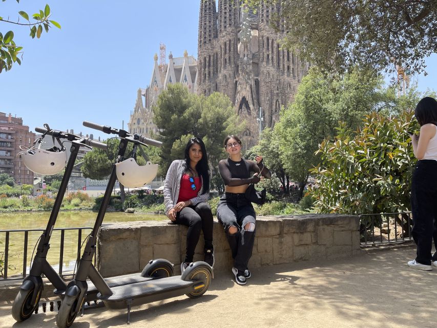 Barcelona: 2-Hour E-Scooter Tour - Tour Overview