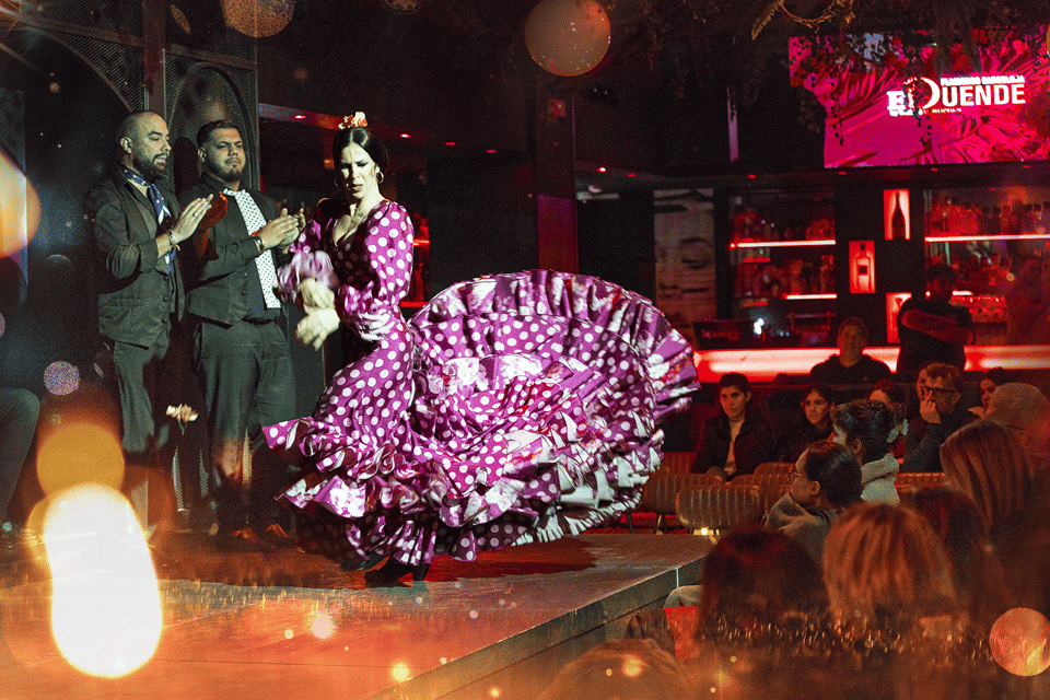 Barcelona: Flamenco Show With Drink at La Rambla - Inclusions and Restrictions