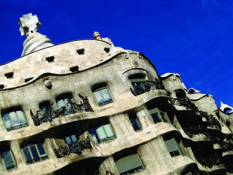 Barcelona Highlights Half Day Small Group Tour