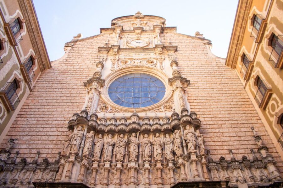 Barcelona: Montserrat Day Trip With Lunch and Wine Tasting