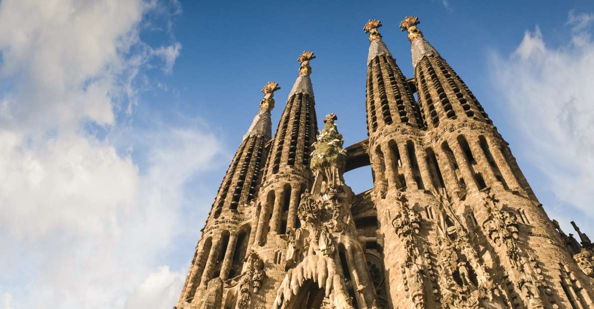 Barcelona: Sagrada Familia Priority Access Insider Tour - Tour Overview