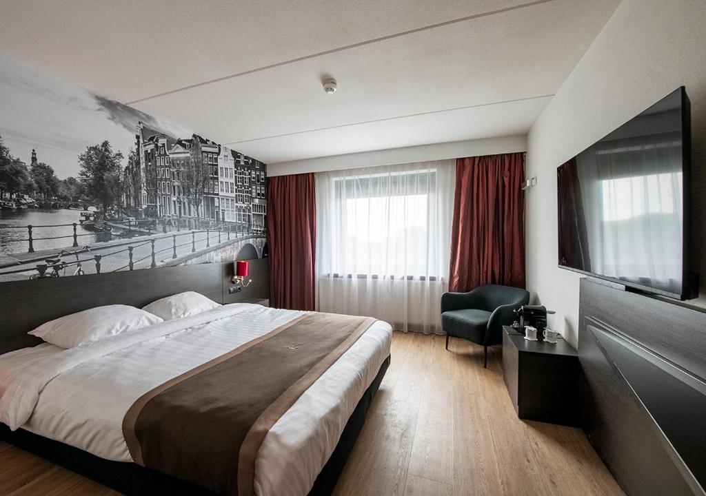 Bastion Hotel Zaandam - Location and Accessibility