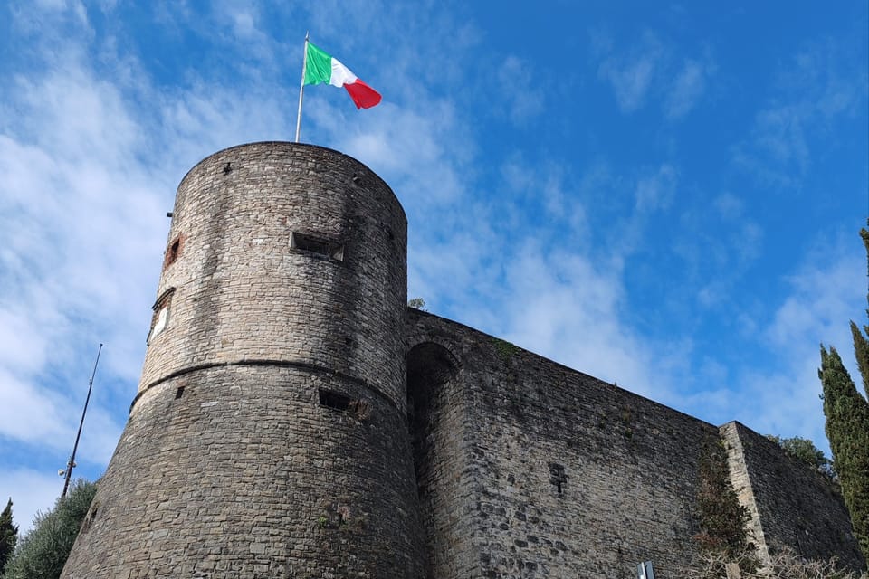 Bergamo: Upper Town Guided Tour With French-Speaking Guide - Tour Overview and Details