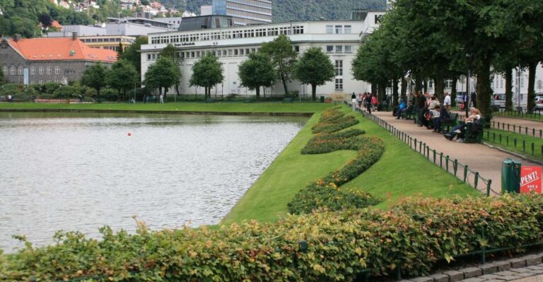 Bergen: Private Tour With a Local