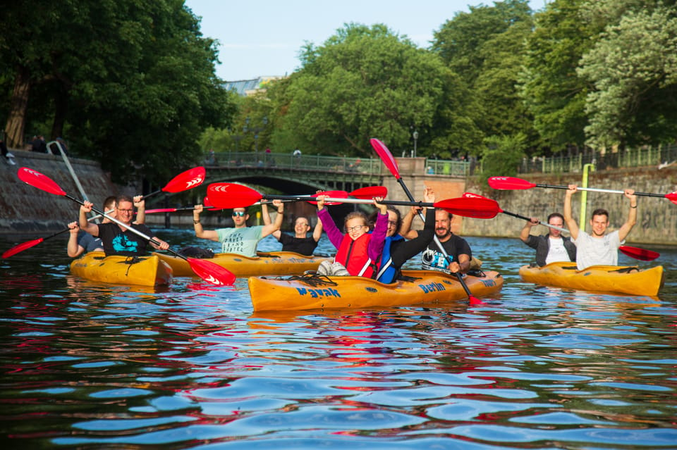 Berlin: 2-Hour Evening Kayak Tour on the Landwehr Canal - Tour Overview