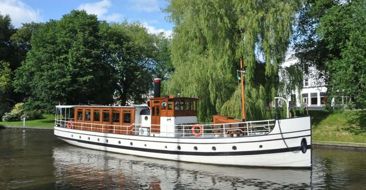 Berlin: 3-Course Dinner Cruise on Historic Saloon Ship - Dinner Cruise Experience