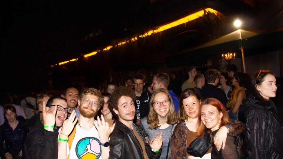 Berlin: Bar Crawl With Shots and Club Entry - Overview of the Activity