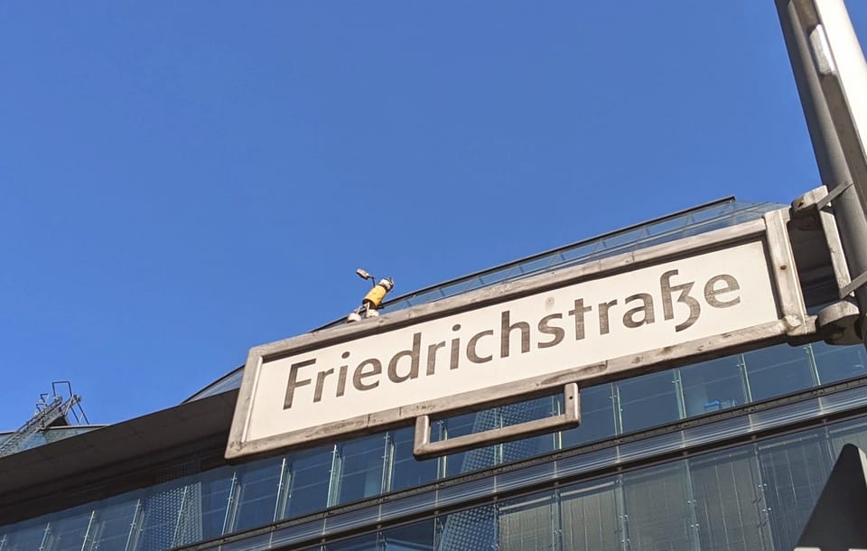 Berlin: City Center Self-guided Fun Facts Tour - Tour Overview and Pricing