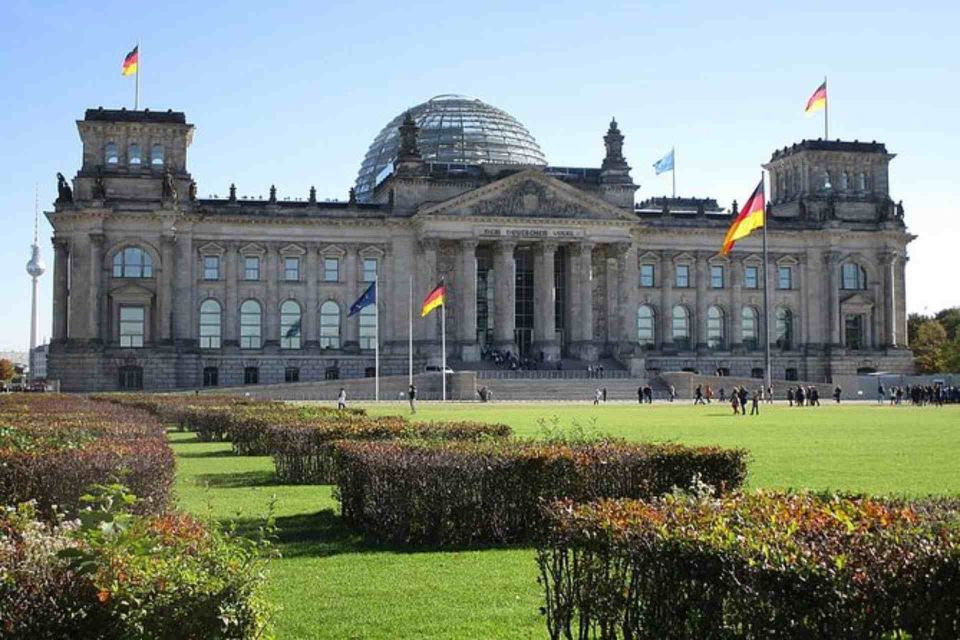 Berlin: Cold War and Berlin Wall Smartphone Audio Tour - Tour Overview and Pricing