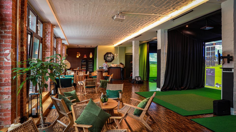 Berlin: EvoGolf Experience - Golf Simulators and Equipment