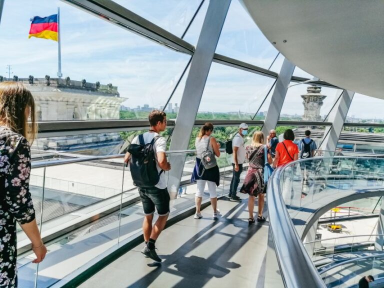 Berlin: Government Quarter Tour and Reichstag Dome Visit